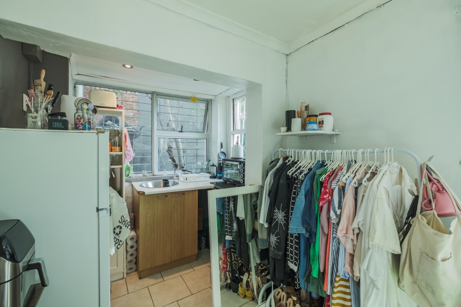 3 Bedroom Property for Sale in Vredehoek Western Cape